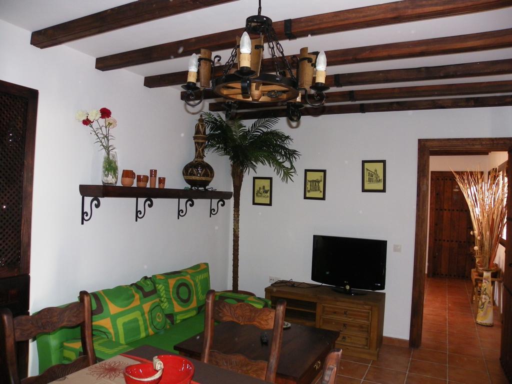 Apartamentos Fuente La Teja & Spa Los Llanos De Aridane Ruang foto